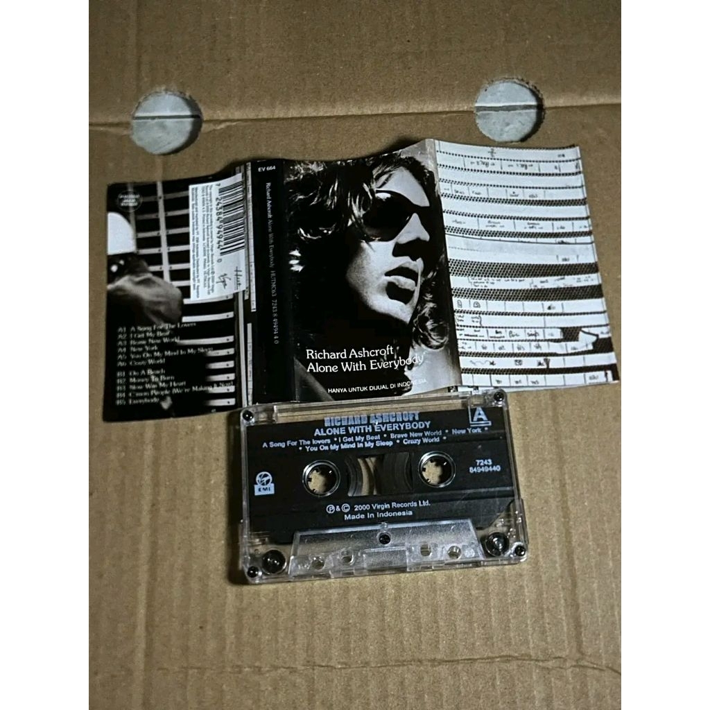 kaset pita ricard ashcroft vokalis the verve