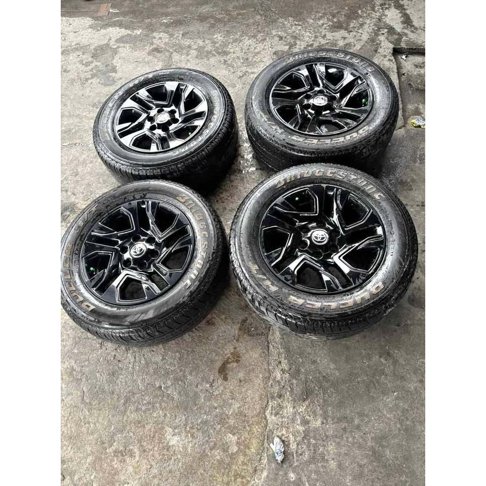 Velg Mobil Bekas FORTUNER GR R18 6X139 Include Ban