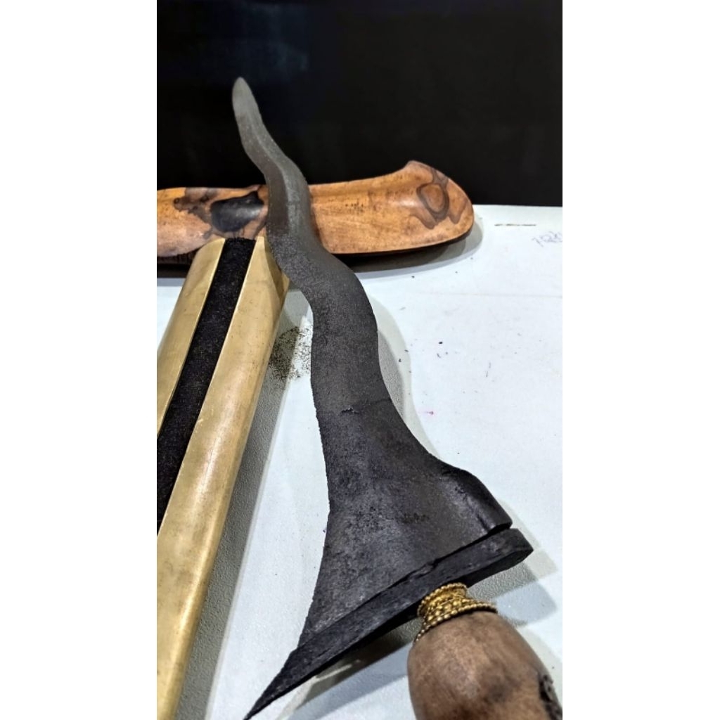Keris Sepuh Pulanggeni Pamor Keleng Warangka Gayaman Solo Timoho Tangguh Sedayu- Keris Sepuh Asli-Ke