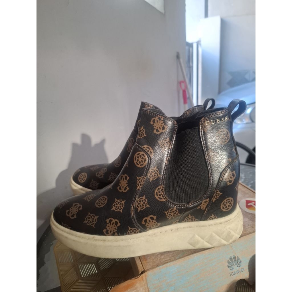 Original Sepatu Guess Preloved Size 37 tinggi 7cm