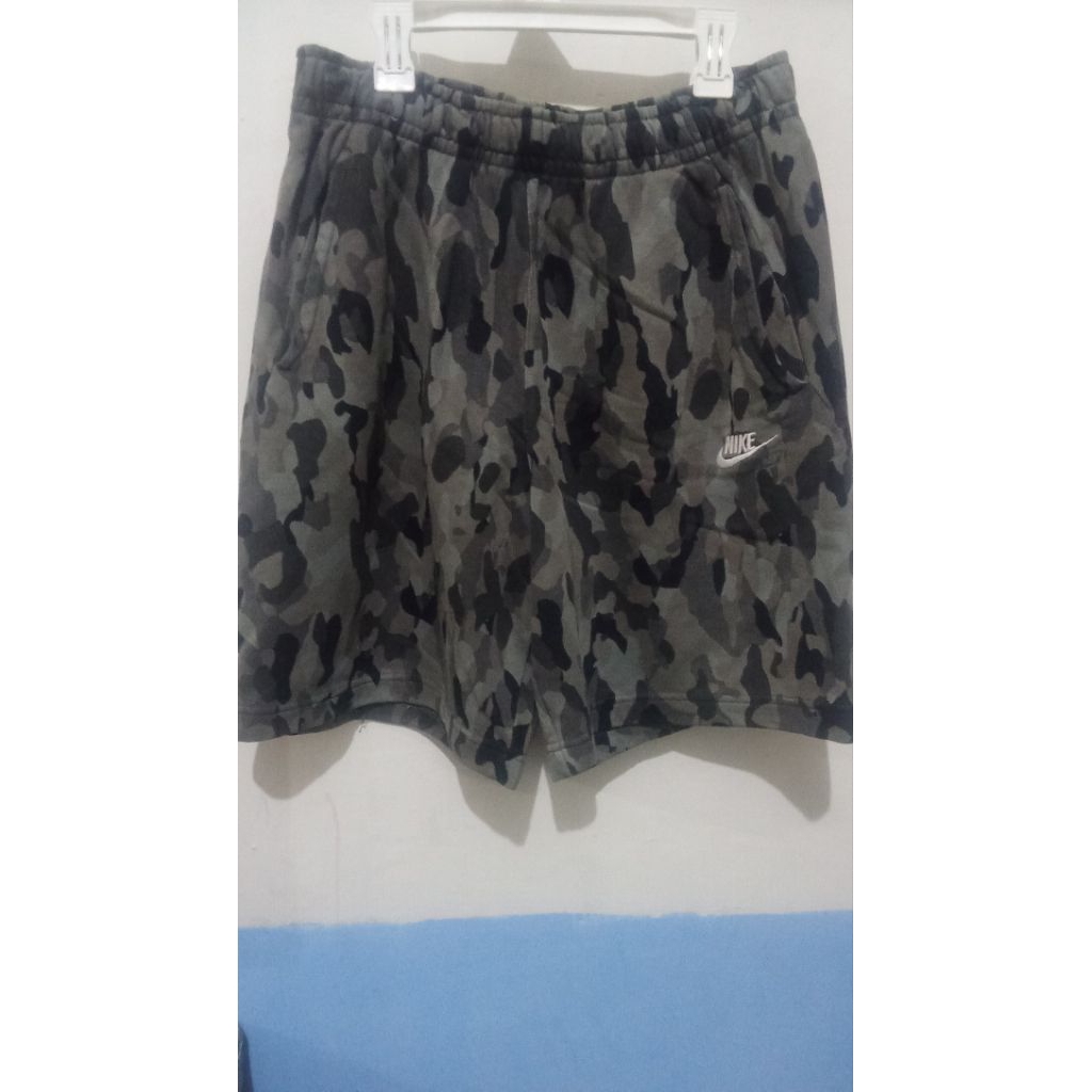Celana Pendek Nike Camo