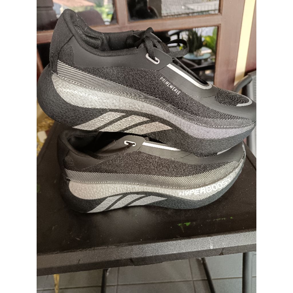 Sepatu ADIDAS Hyperboost Edge Hitam size 41  insole 260 koleksi pribadi