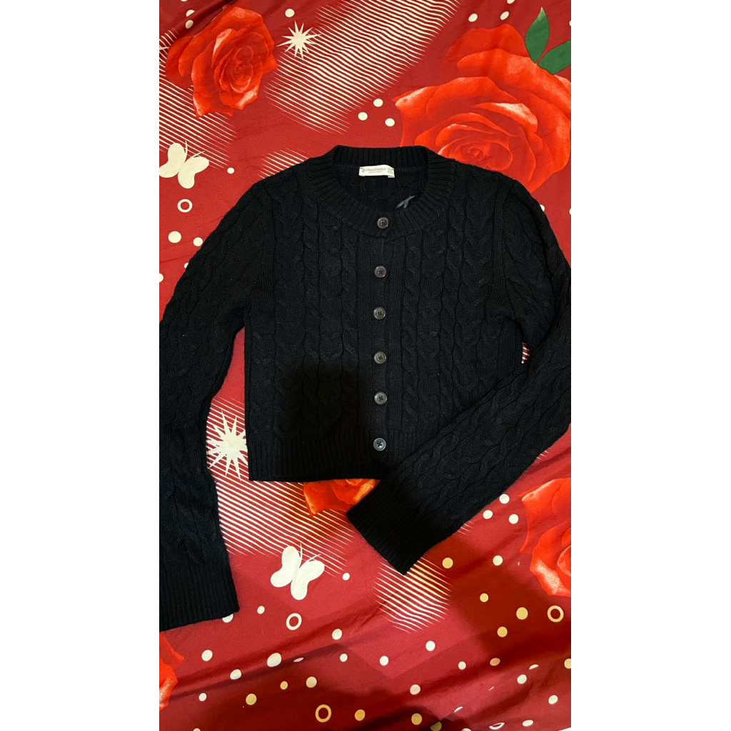 cardigan kepang stradivarius