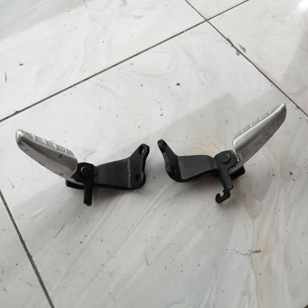 footstep posstep pijakan kaki Yamaha soul GT Mio J X ride ORI bekas