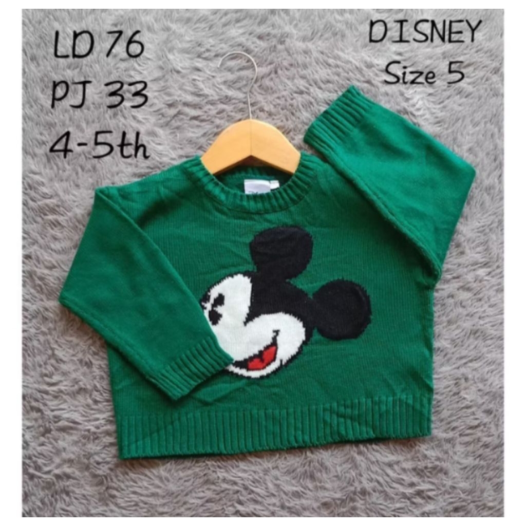 Preloved Sweater rajut oversize DISNEY