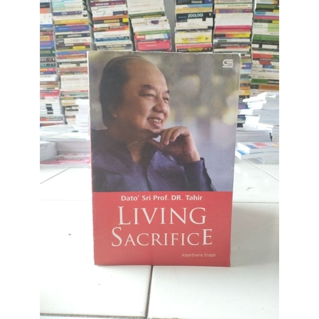 BUKU LIVING SACRIFICE