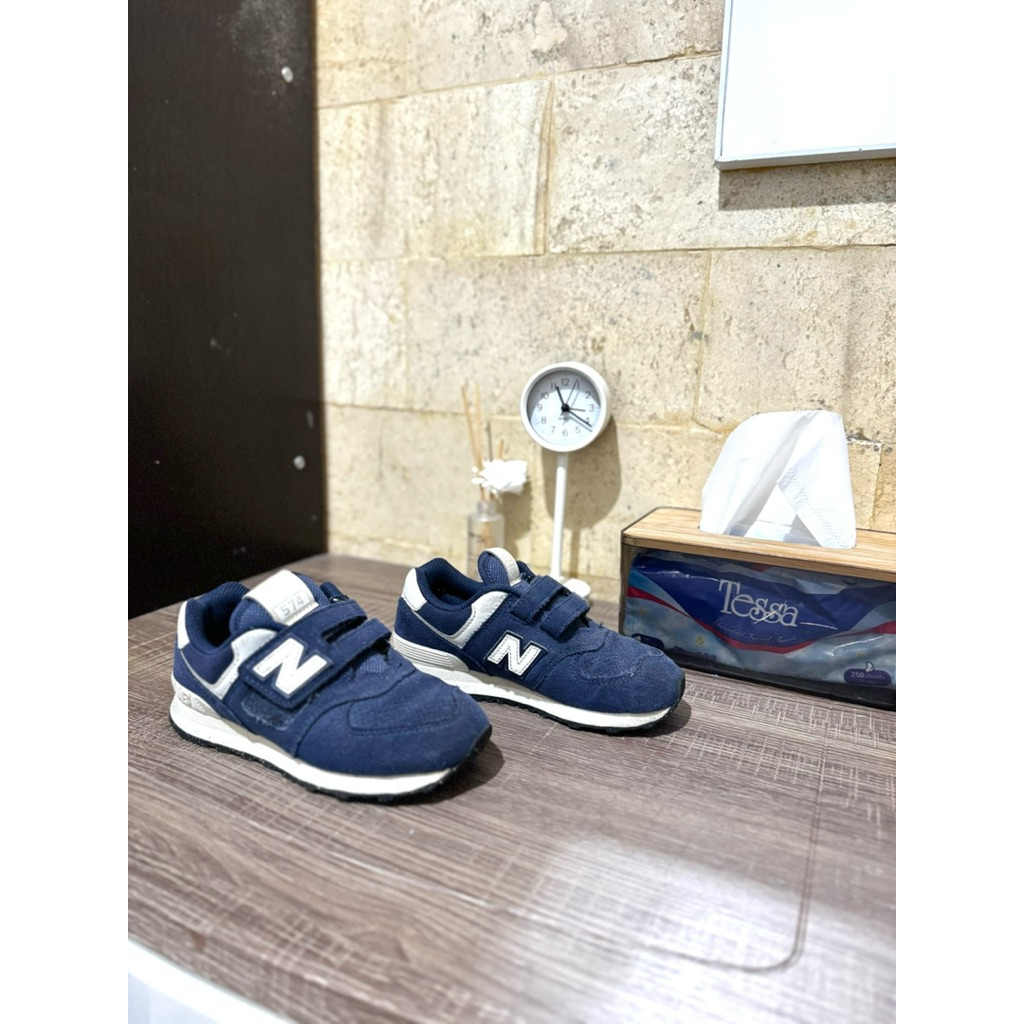 Sepatu Sneakers Anak NB Kids 574 Navy // Prelove