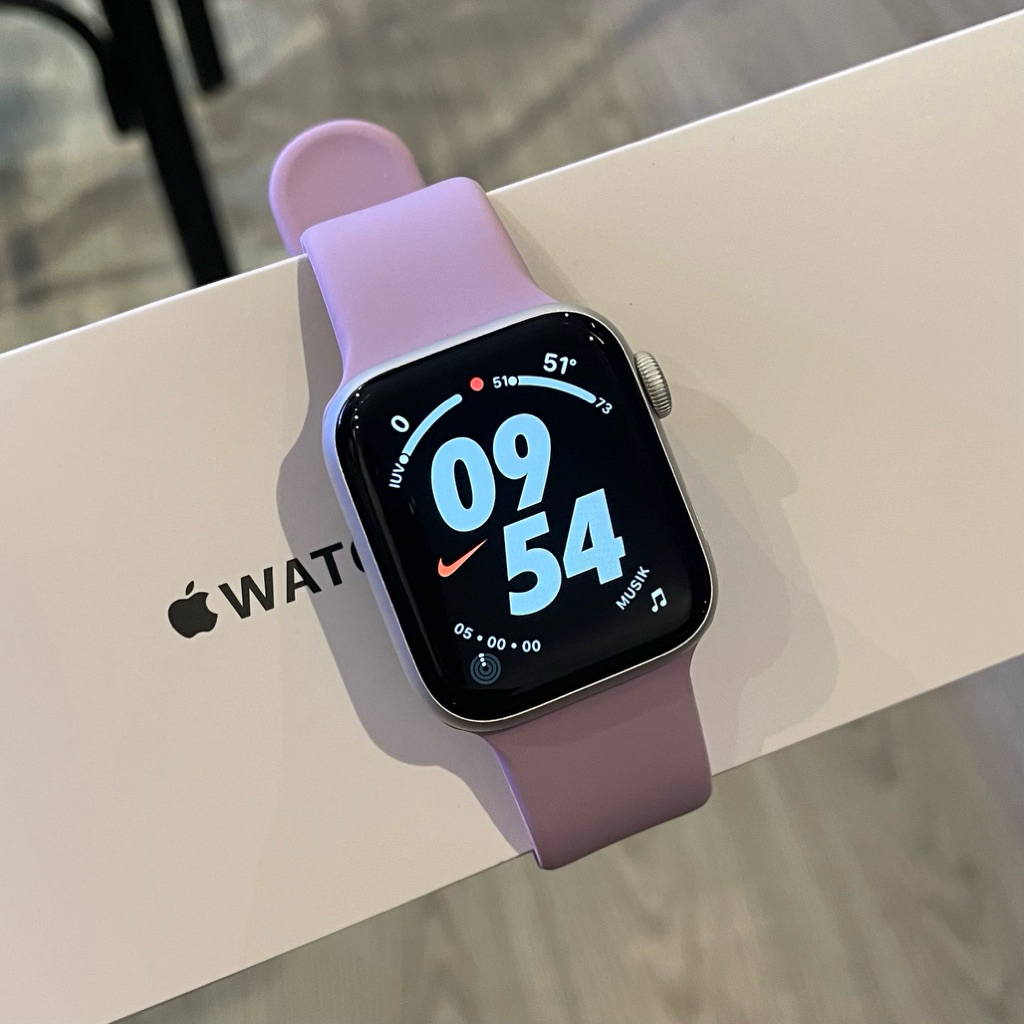 Apple Watch Series 5 40mm iWatch Second Fullset Like New Smartwatch GPS Kondisi Mulus Garansi Toko S