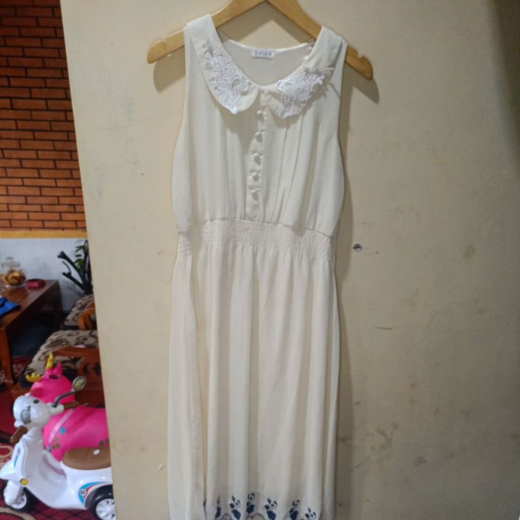 Dress putih tulang/Dress wanita murah/Dress wanita Preloved