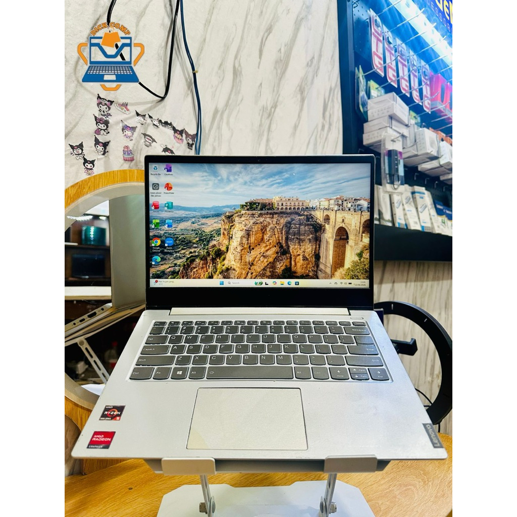 Lenovo S340 Backlit. ryzen 5 3500u. ram 8/512gb ssd. normal