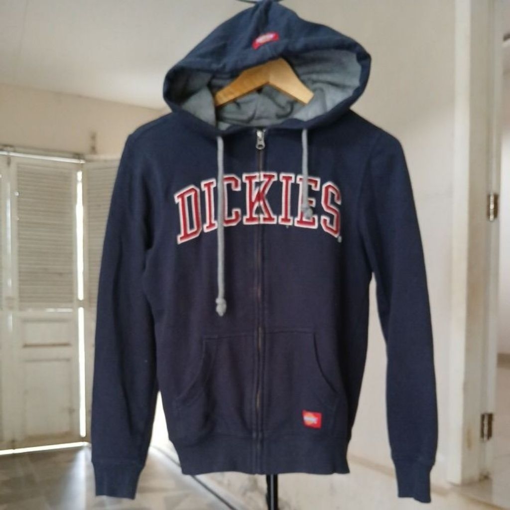 Crewneck zip up hoodie bahan katun fleece tebal lembut warna navy pekat karet² big logo bordir DICKI