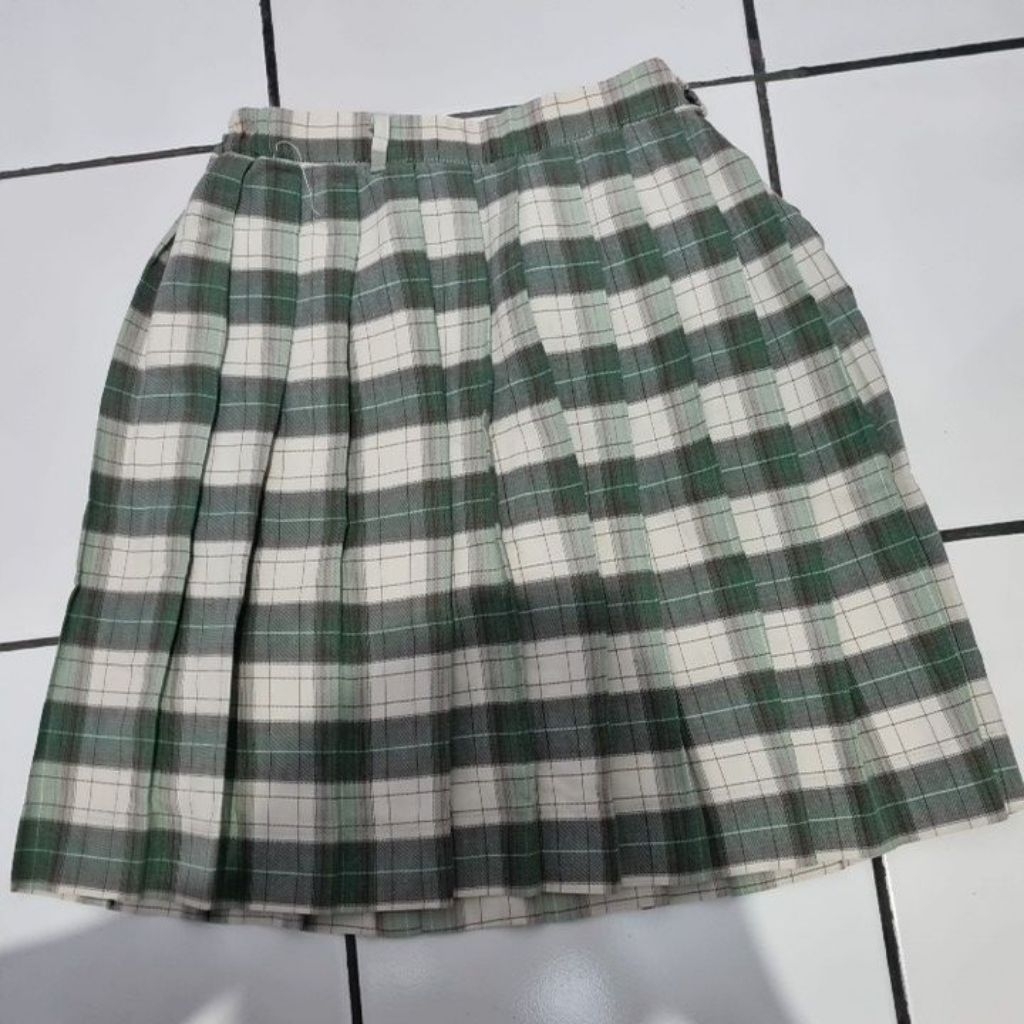 rok sekolah ipeka preloved