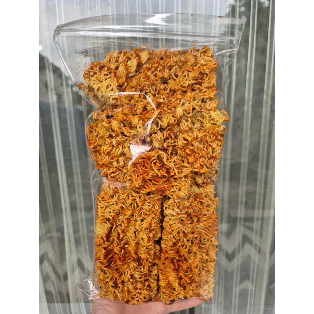 Mie Kriuk Kremes Pedas Asin Daun Jeruk 500gr
