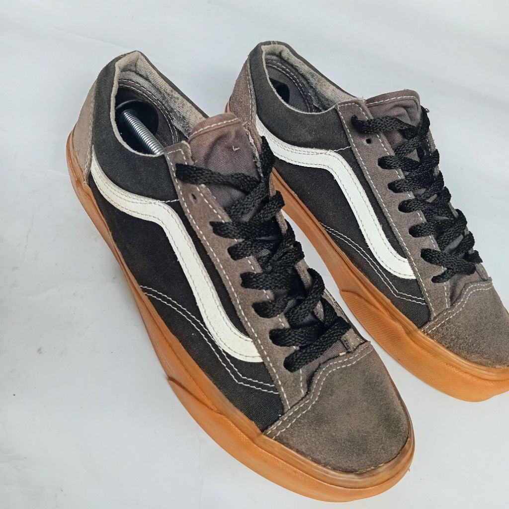 Original Sepatu Vans Old Skool Gum Sole Charcoal Grey Suede Size 40.5 Pria Wanita Sneakers Skate BMX