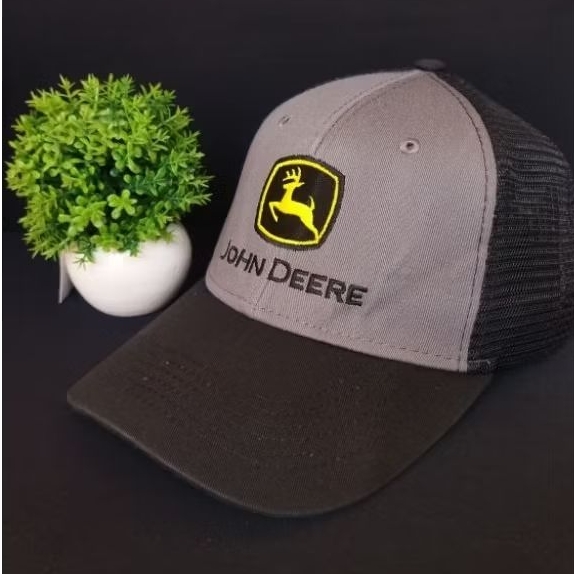 Topi Trucker jaring John Deere