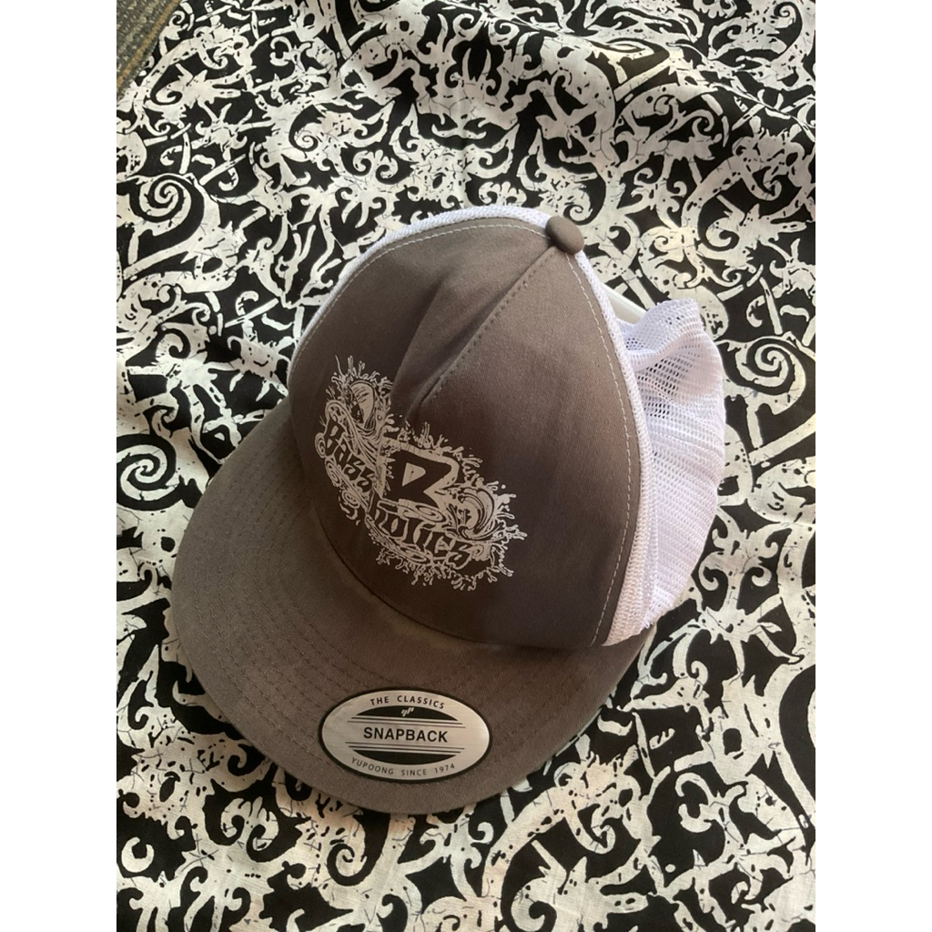 Topi The Classics Snapback Yupoong Since 1974