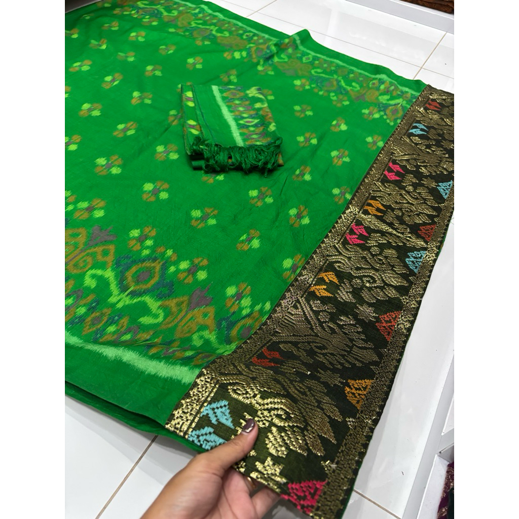 Endek Mastuli Tumpal Songket ori | Kamen by Sakahita