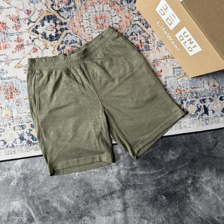 Uniqlo Airsm Celana Dalem Airsm size M Army