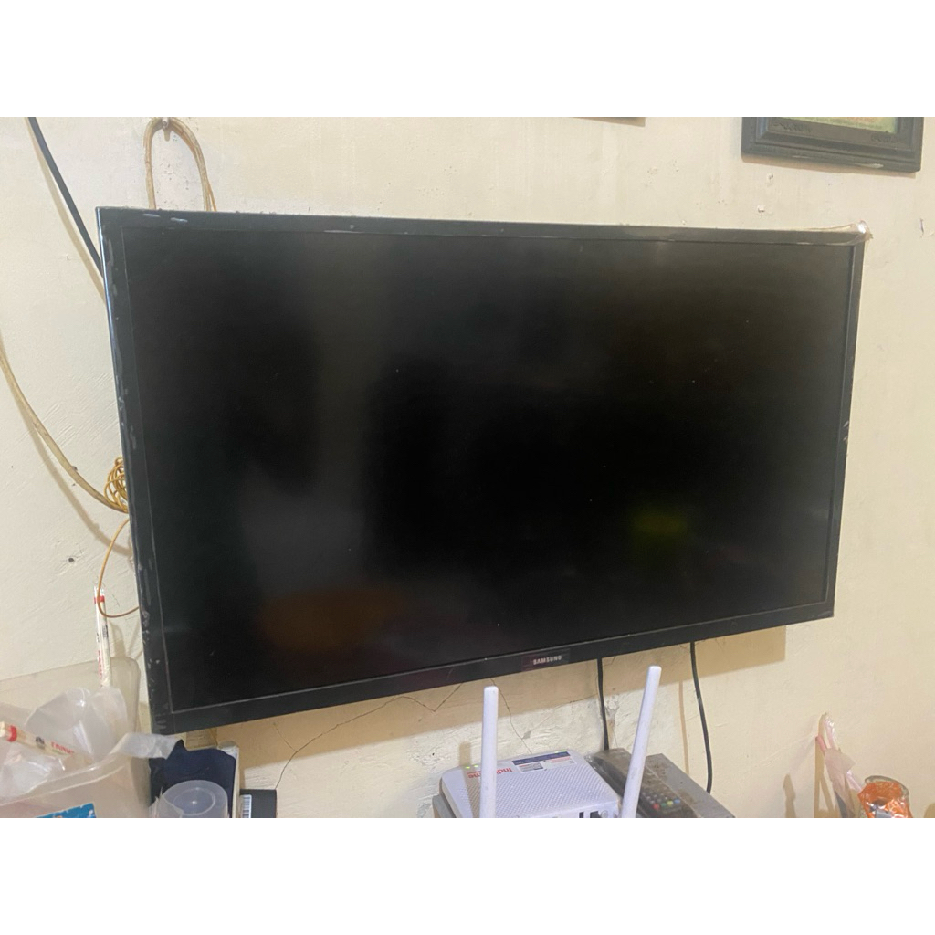 tv second samsung 32inch