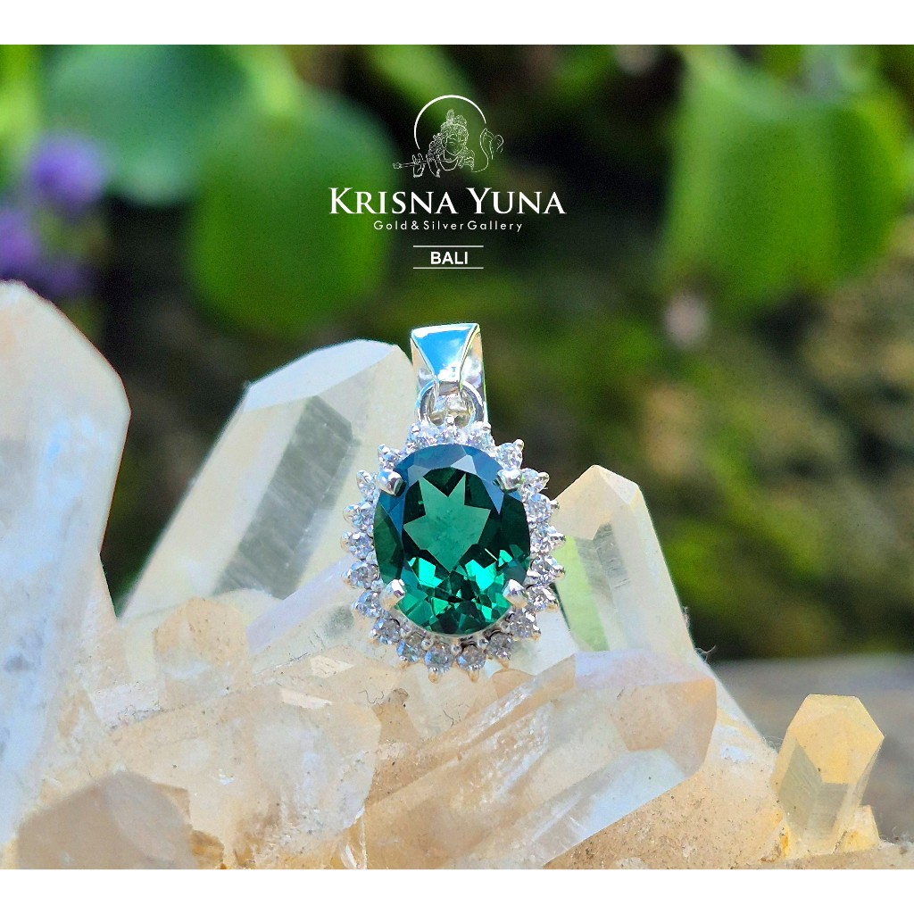 Natural Green Quartz & Cubic Zirconia Silver Pendant