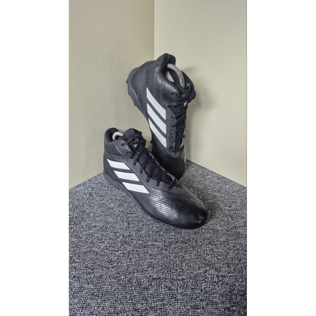 Sepatu Baseball adidas Pull 39