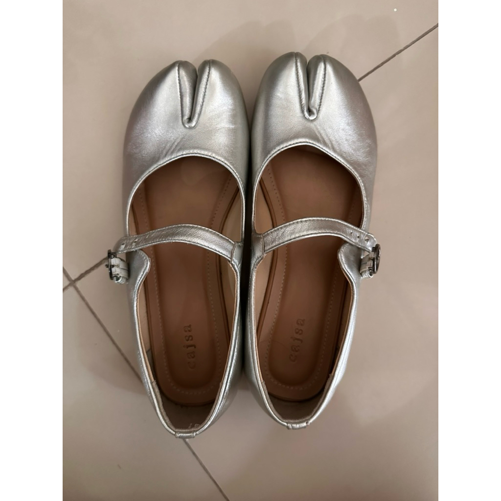 CAJSA MISAKI size 39 fit buat 38
