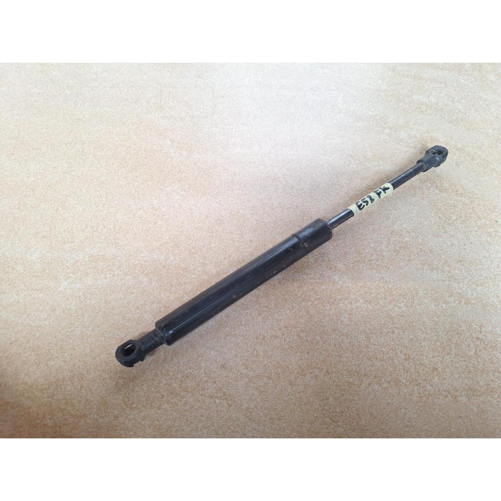 Shock Penahan Kap Mesin BMW X5 E53