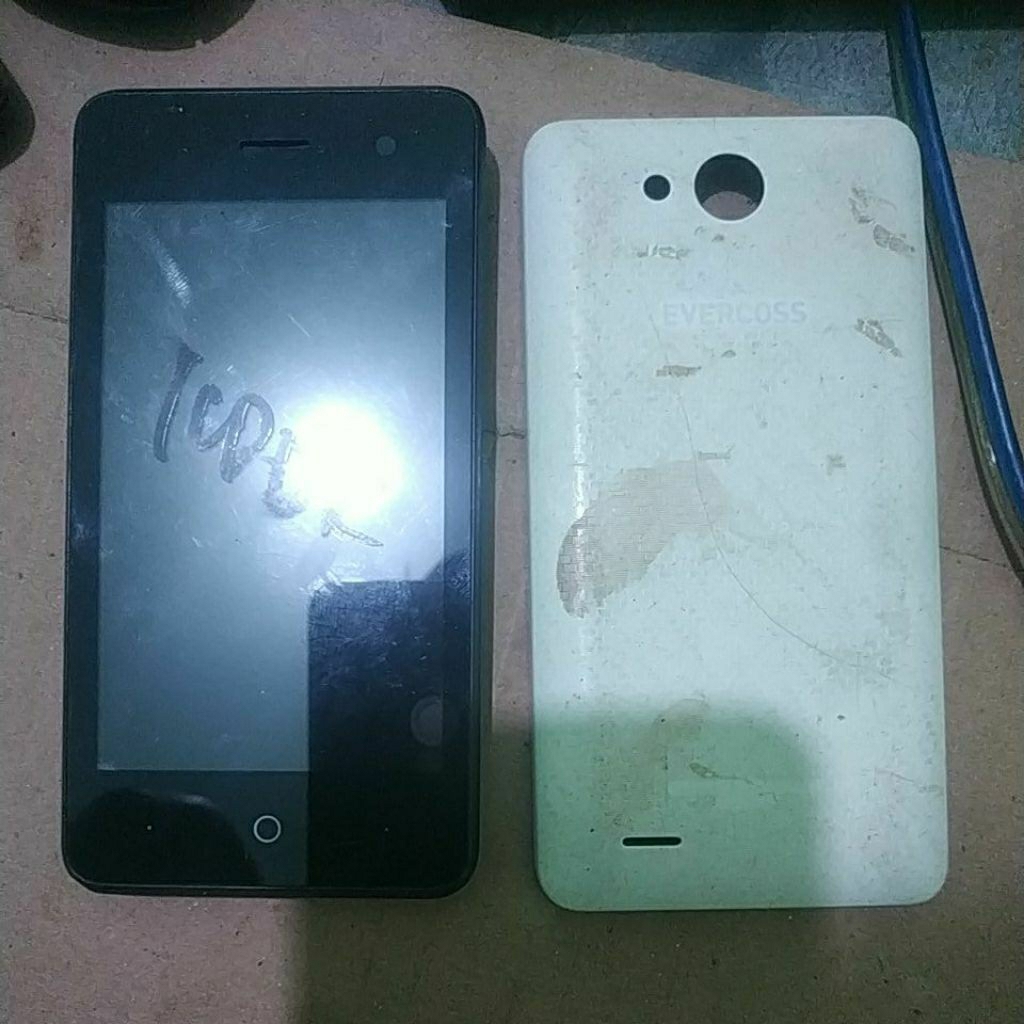 LCD BEKAS EVERCOSS J4B
