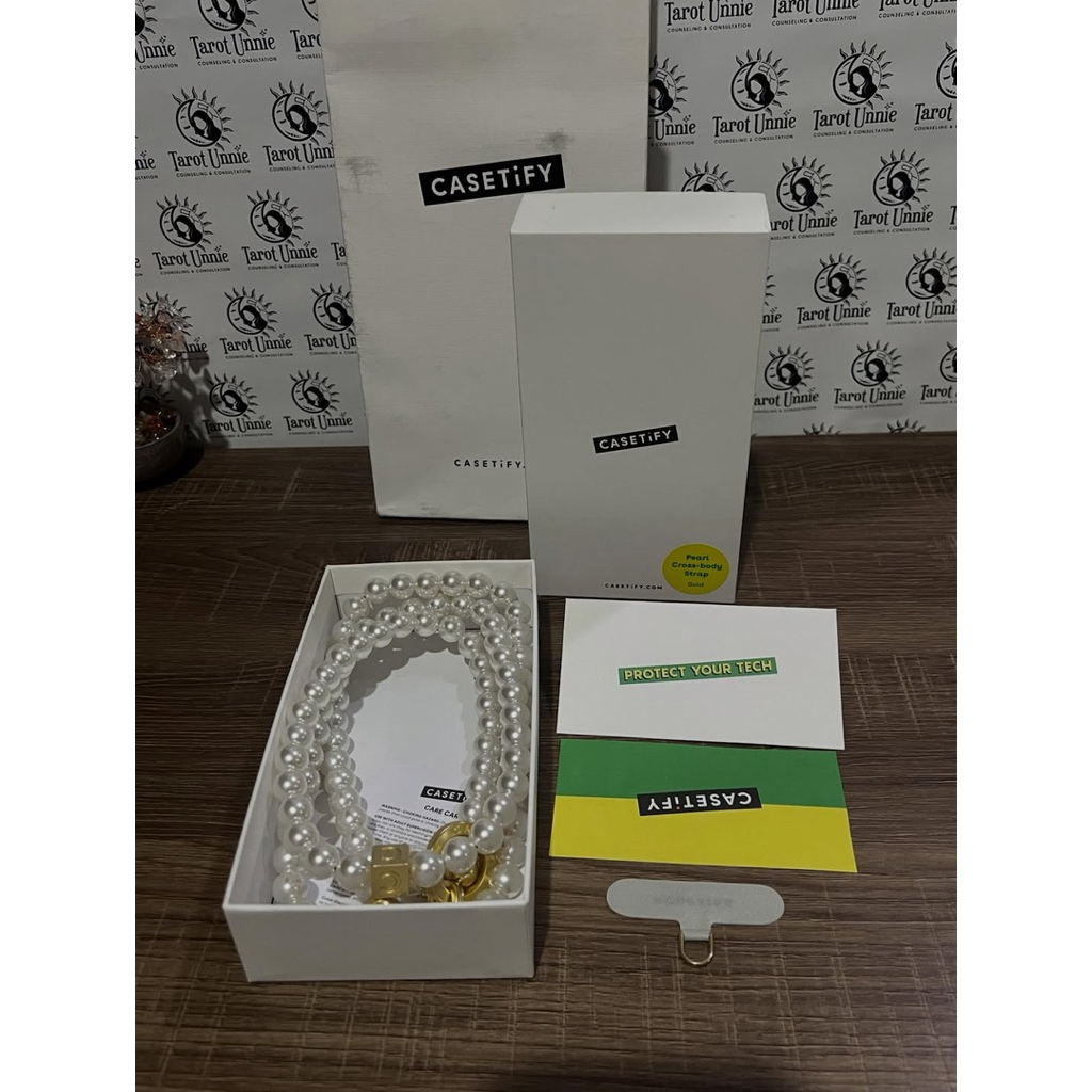 CASETIFY PEARL CROSS BODY STRAP