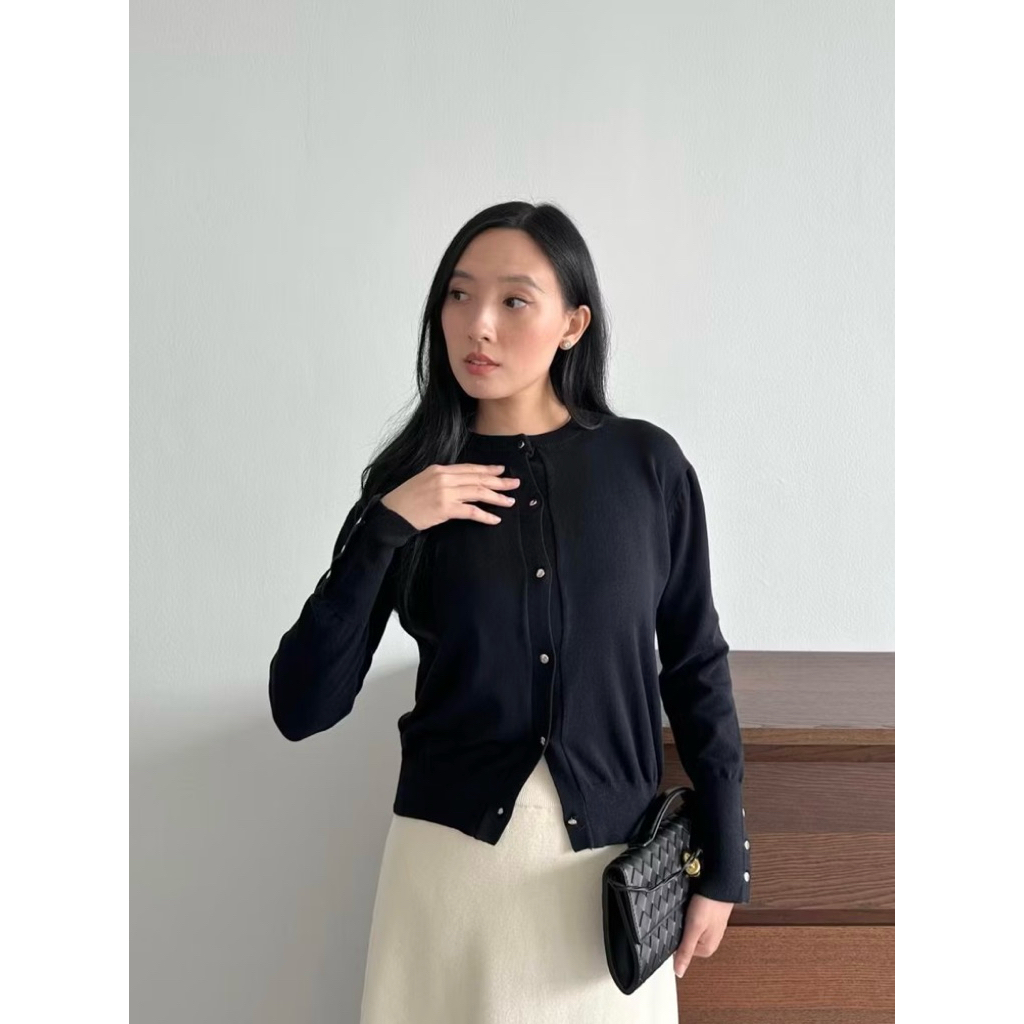 Preloved Luneta Black Cardigan
