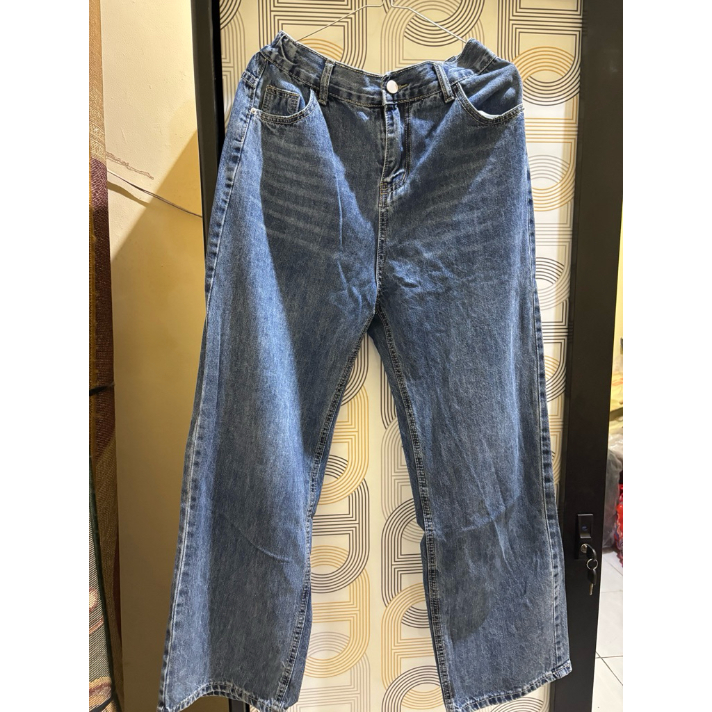 Celana Jeans This Is April