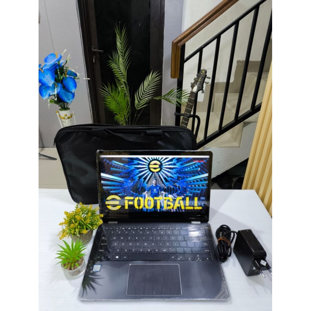 Laptop Asus Zenbook UX370UAR Core i7 RAM 16Gb SSD 256Gb Siap Pakai