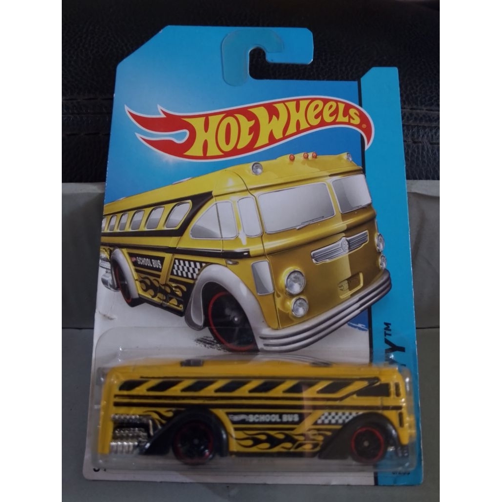 hotwheels surf bus