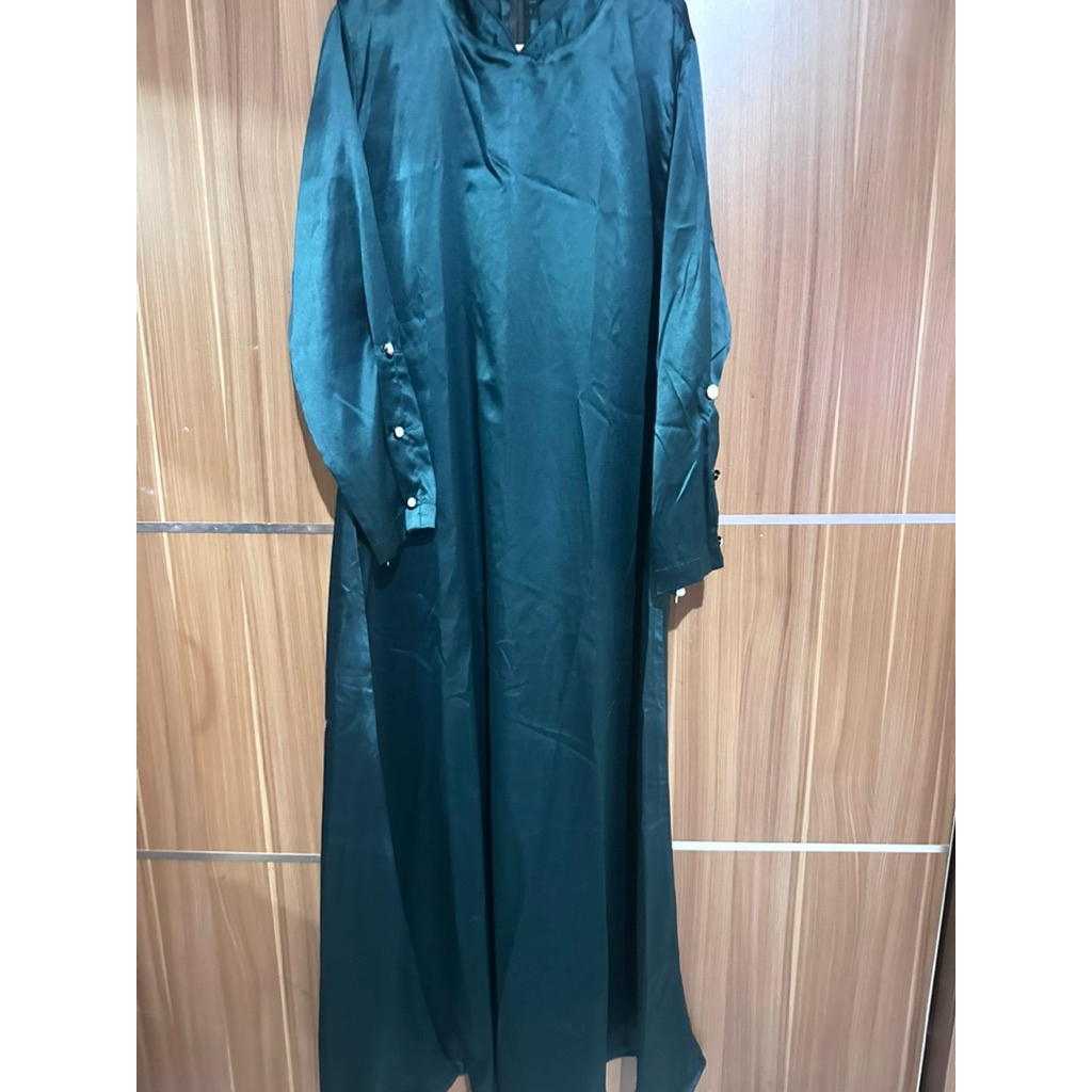 PL gamis silk hijau emerald