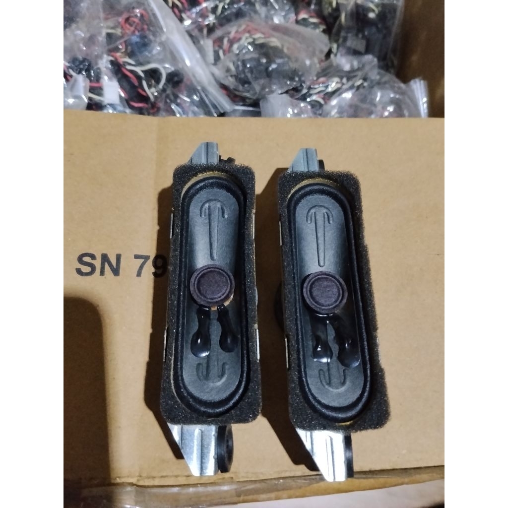 sepasang speaker buat miniatur