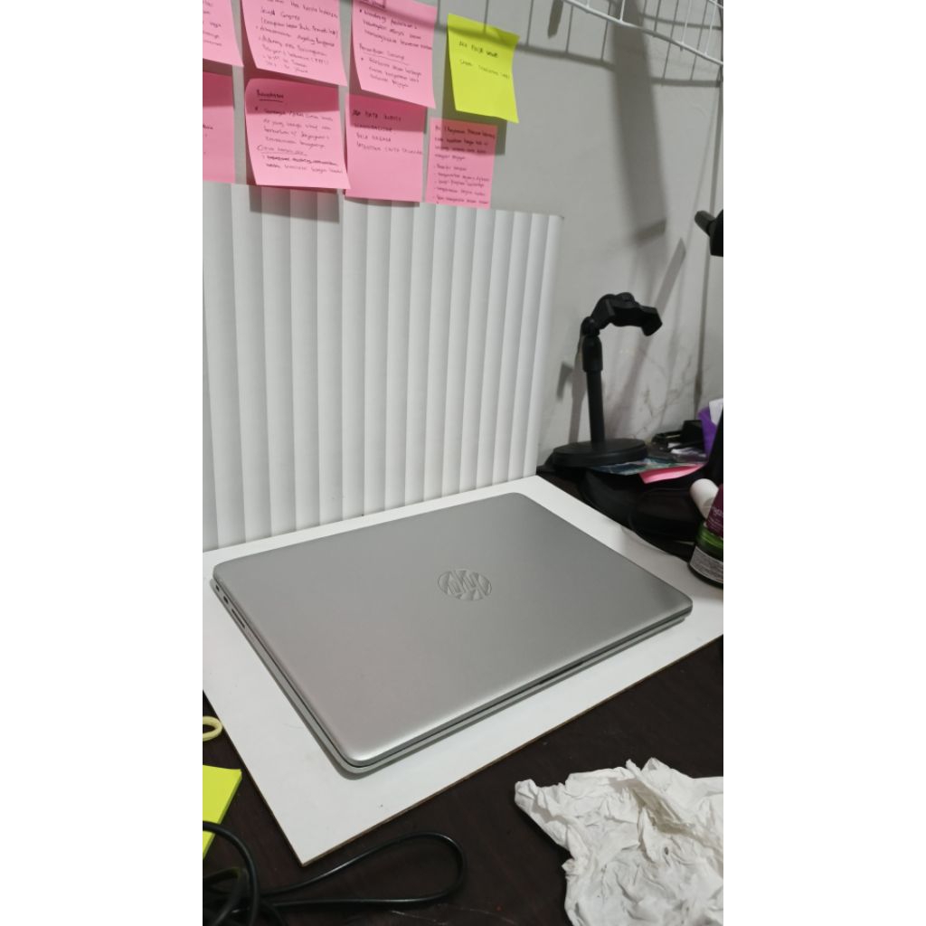 Laptop HP 14s Amd A4-9125 Ram 8GB SSD 512GB backlite keyboard