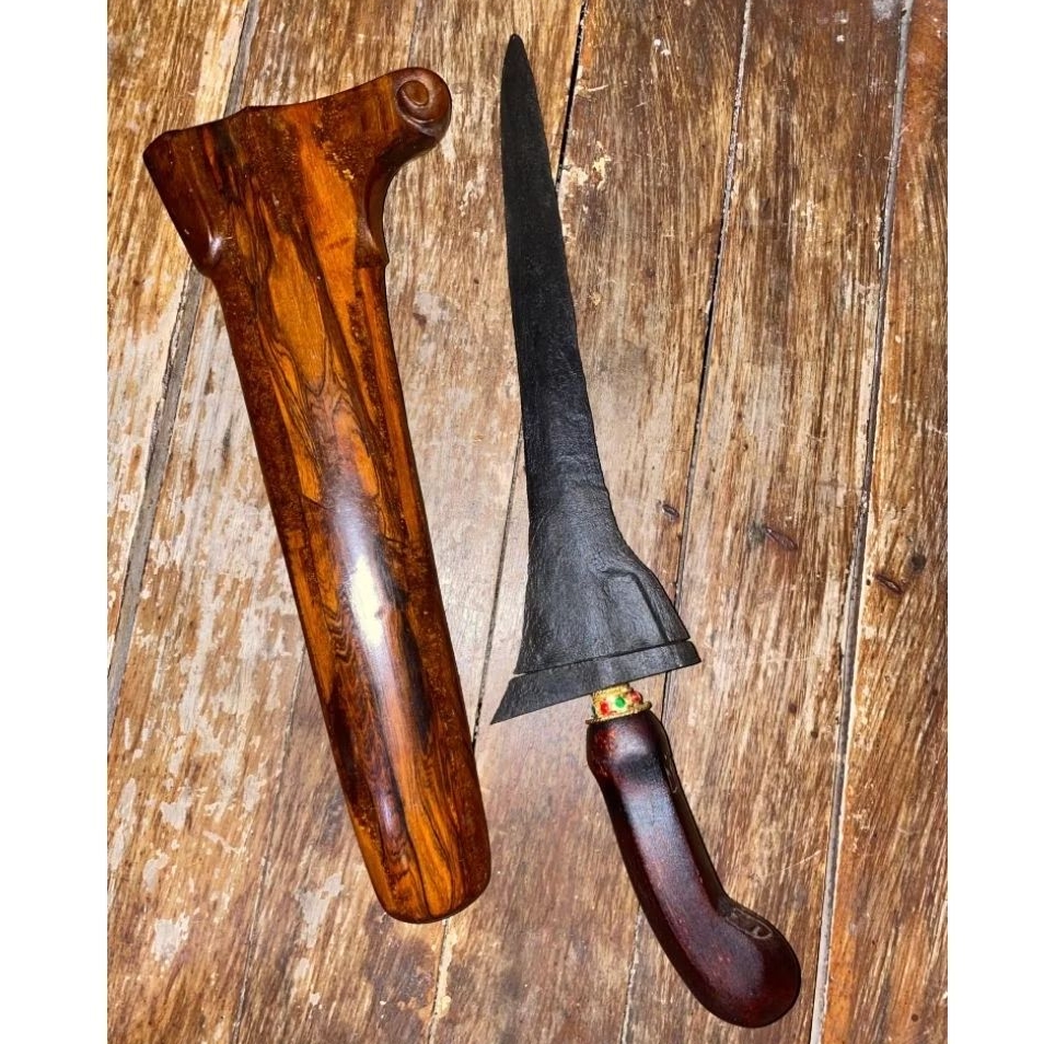 Keris betok brojol sepoh ukuran patrem pamor keleng panjang bilah 23,5 cm pesi 7 cm warangka sandang