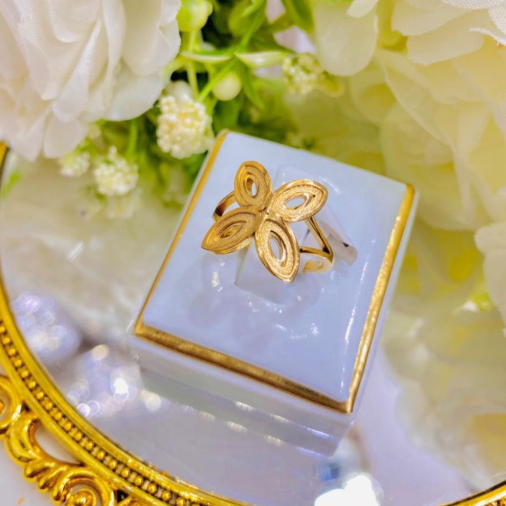 Cincin daun mas titanium