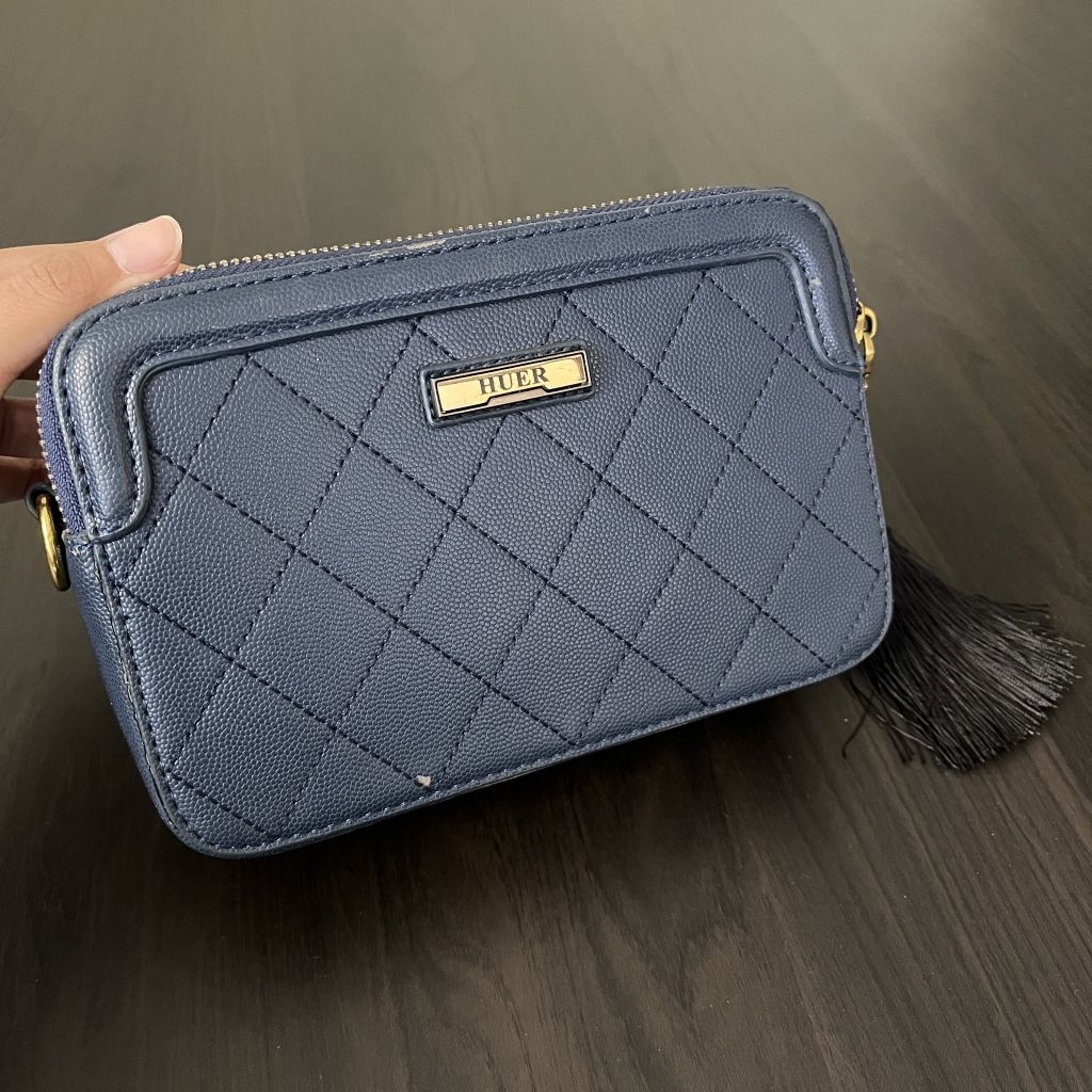 [PRELOVED TAS] HUER Paula Stitching Sling Bag With Tassel