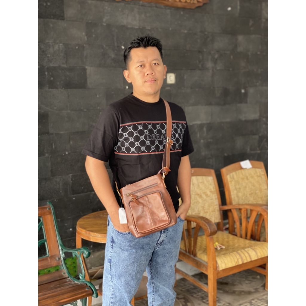 Tas selempang pria medium by anantio