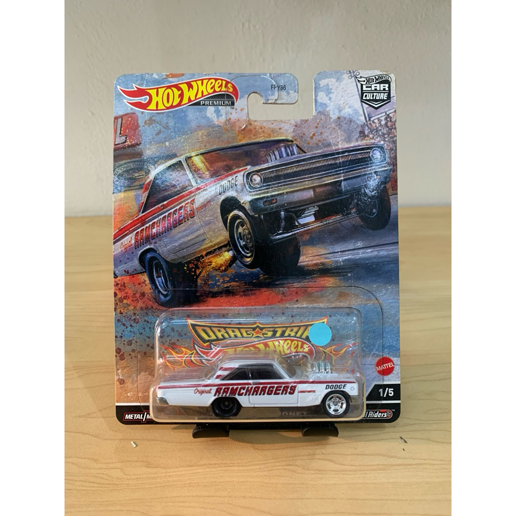 hot wheels 65 dodge coronet putih
