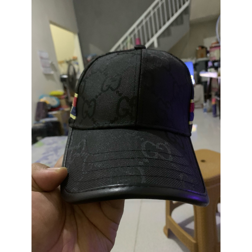 topi premium gucci hitam second