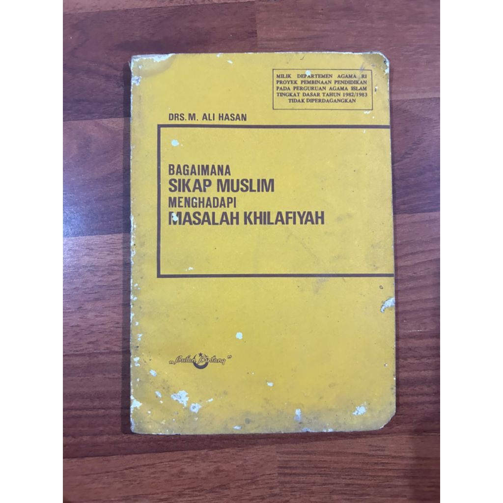 buku - BAGAIMANA
SIKAP MUSLIM

MENGHADAPI

MASALAH KHILAFIYAH