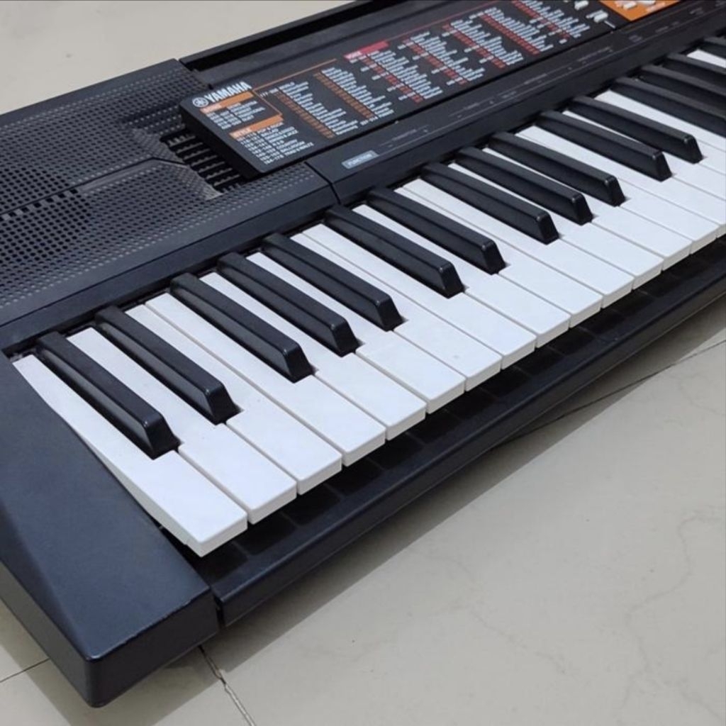 Keyboard Yamaha PSR F51 second