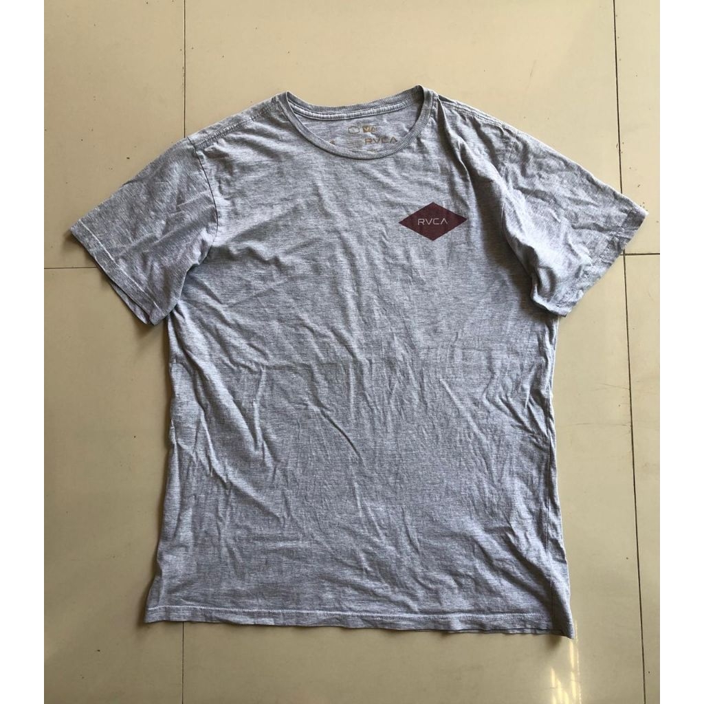 kaos RVCA pria