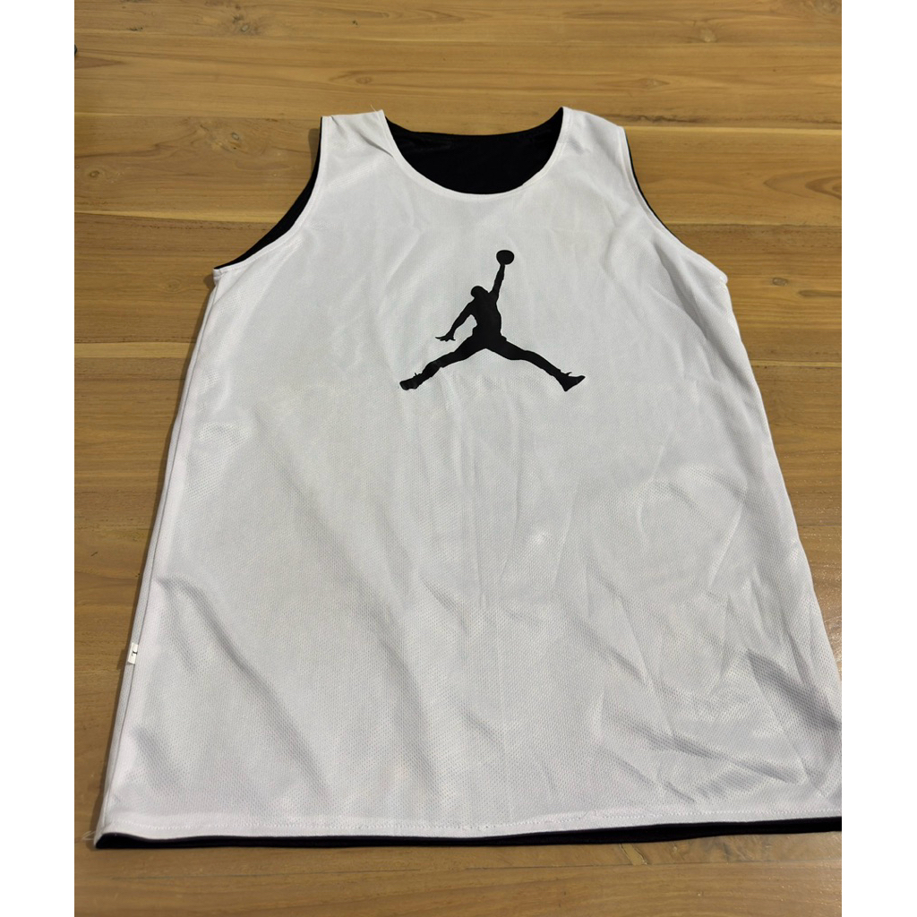 Kaos basket ANAK jordan bolak balik - putih hitam