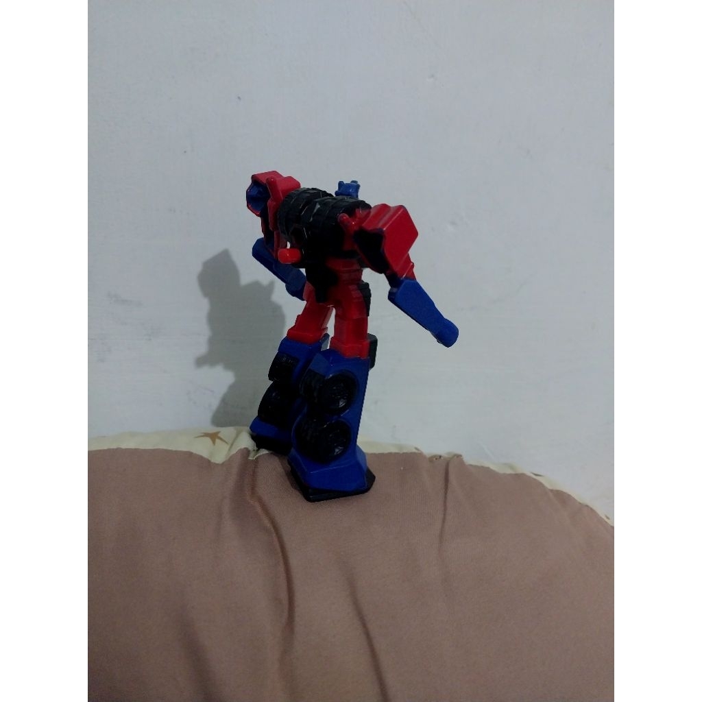 Mainan Robot Optimus Prime Transformers