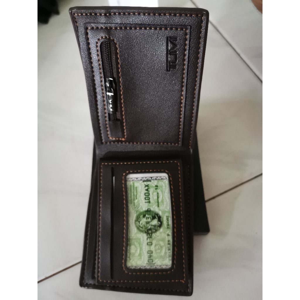 Dompet pria Tumi Brown Cofee
