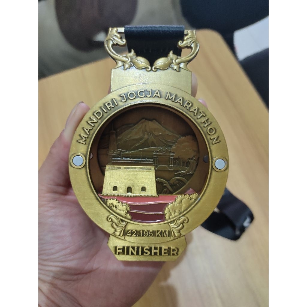 Medali Jersey Jogja marathon 2026
