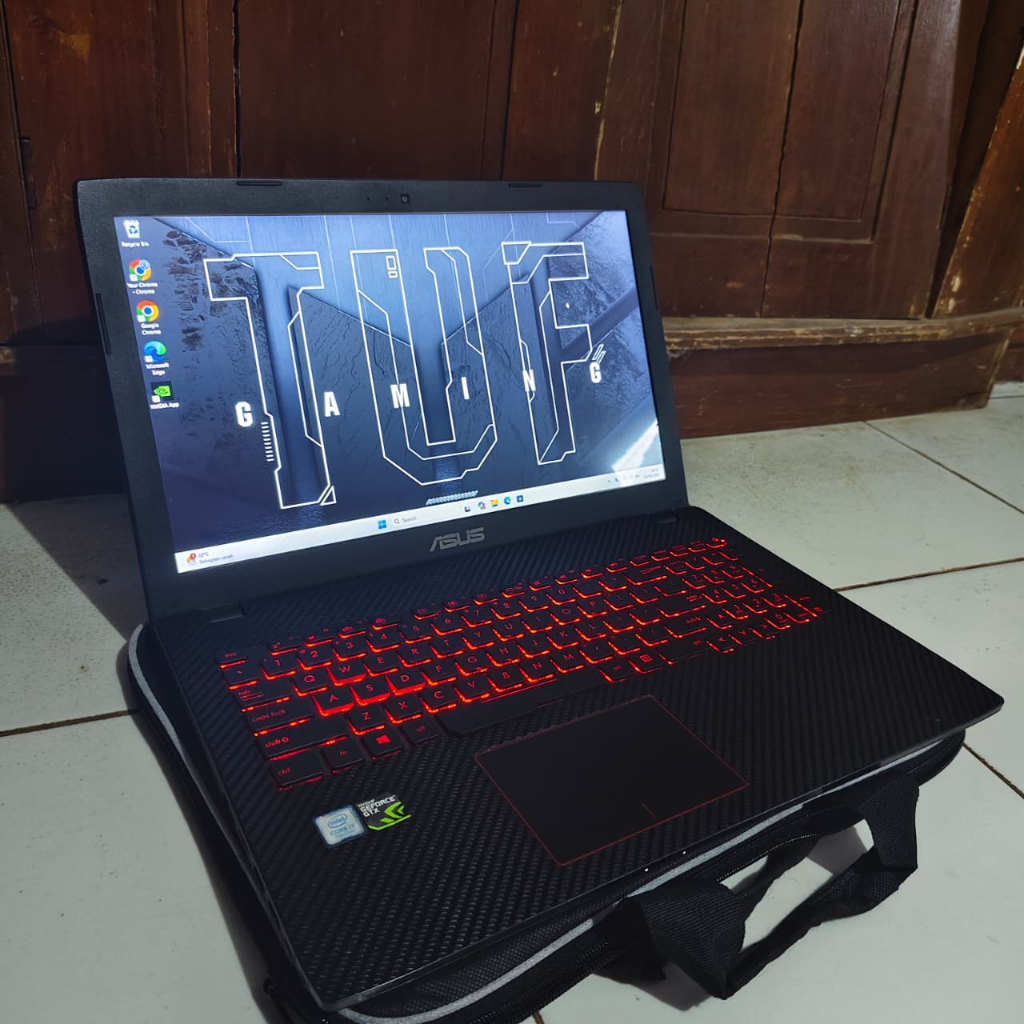 Asus TUF ROG FX553VD i7-7700HQ up to 3.8 Ghz GDDR5X gtx 1050 12 GB Dual Graphics ram 8 GB Ssd 256 GB